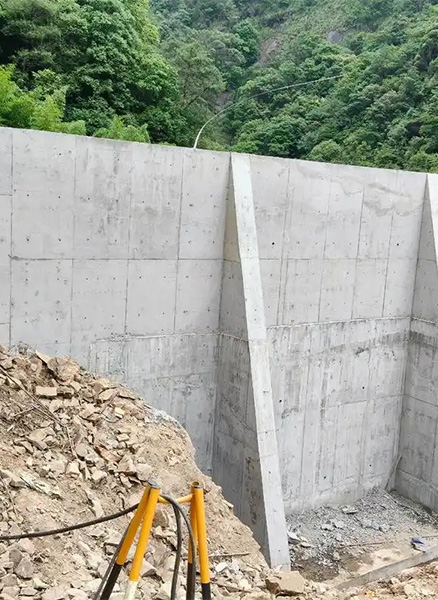 连云港重力式挡土墙